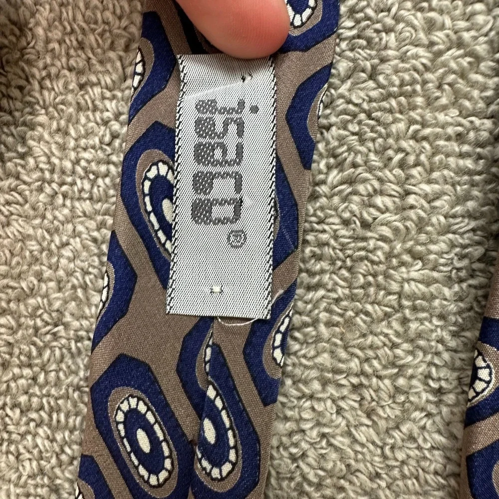 Guess silk necktie